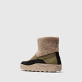 Load image into Gallery viewer, CLOSE L / KHAKI