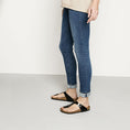 Load image into Gallery viewer, GARDENIA-BIRKENSTOCK-043661-GIZEH-R-PATENTBLACK-4