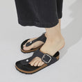 carregar imagem na visualização da galeria, GARDENIA-BIRKENSTOCK-1023337-GIZEHBIGBUCKLELEOIN-BLACKHEX-8