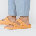 carregar imagem na visualização da galeria, GARDENIA-BIRKENSTOCK-1025586-ARIZONA-EVA-N-PAPAYA-5