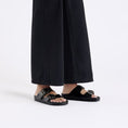 carregar imagem na visualização da galeria, GARDENIA-BIRKENSTOCK-1029641-ARIZONABIGBUCKLEEVA-BLACK-1