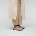carregar imagem na visualização da galeria, GARDENIA-BIRKENSTOCK-1030444-BOSTONBBSHEARLINGLEOI-N-TABACCOBRLAF-3