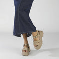 carregar imagem na visualização da galeria, GARDENIA-BUFFALO-LONDON-1602190-ASPHA-TS-SANDAL-BEIGE-1