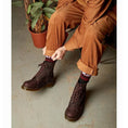 carregar imagem na visualização da galeria, GARDENIA-DR.MARTENS-26930670294-1460-PASCAL-CHESTNUT-BROWN-3