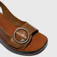 Load image into Gallery viewer, BERK / CAMEL