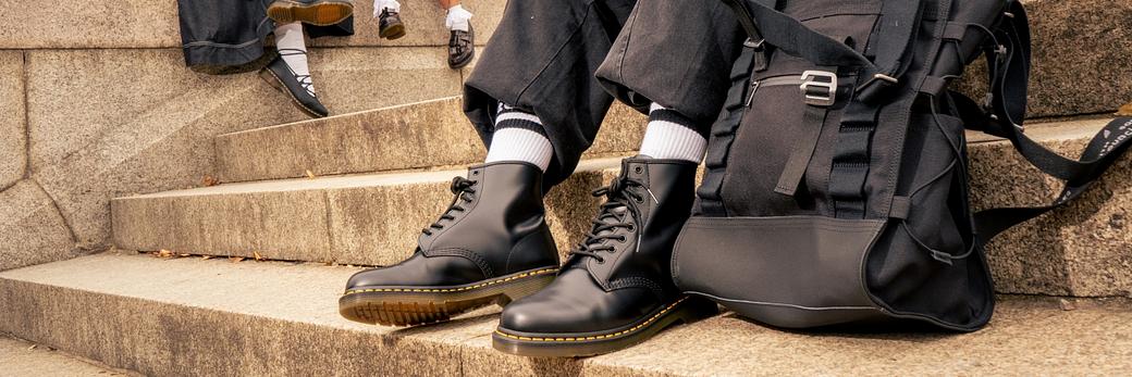 SAPATOS / CALÇADO - HOMEM - DR MARTENS