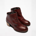 Load image into Gallery viewer, BELL / OXBLOOD
