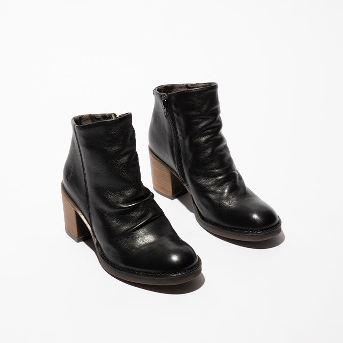BELL / BLACK