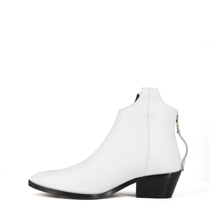 FLORA 3.0 / AN WHITE