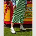 Load image into Gallery viewer, DEVON FLWR / WHITE
