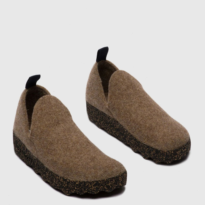 CITY / TAUPE