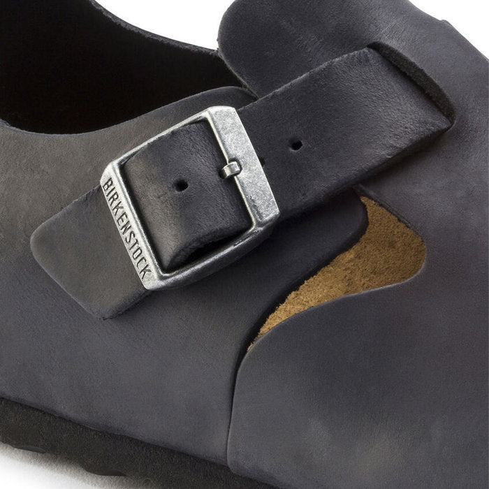 LONDON / BLACK