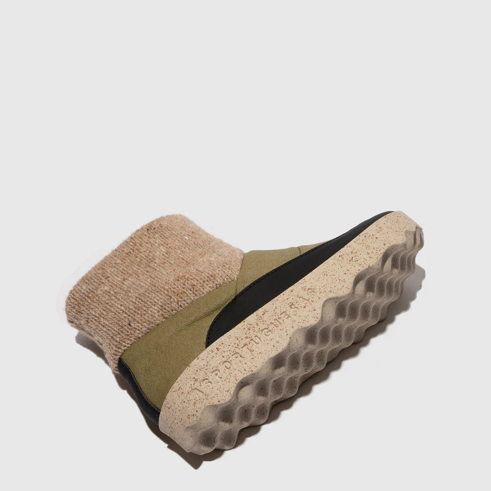CLOSE L / KHAKI