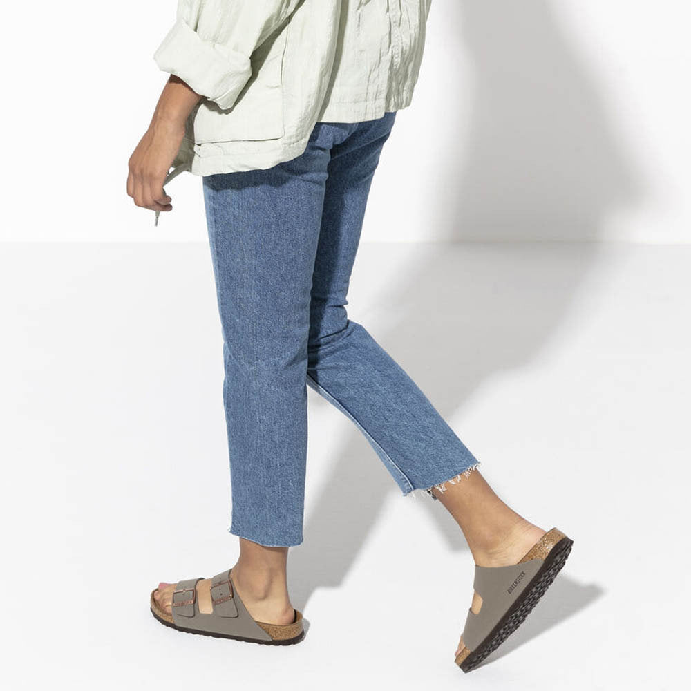 BIRKENSTOCK-51461-ARIZONA-LEVE-M-TAUPE