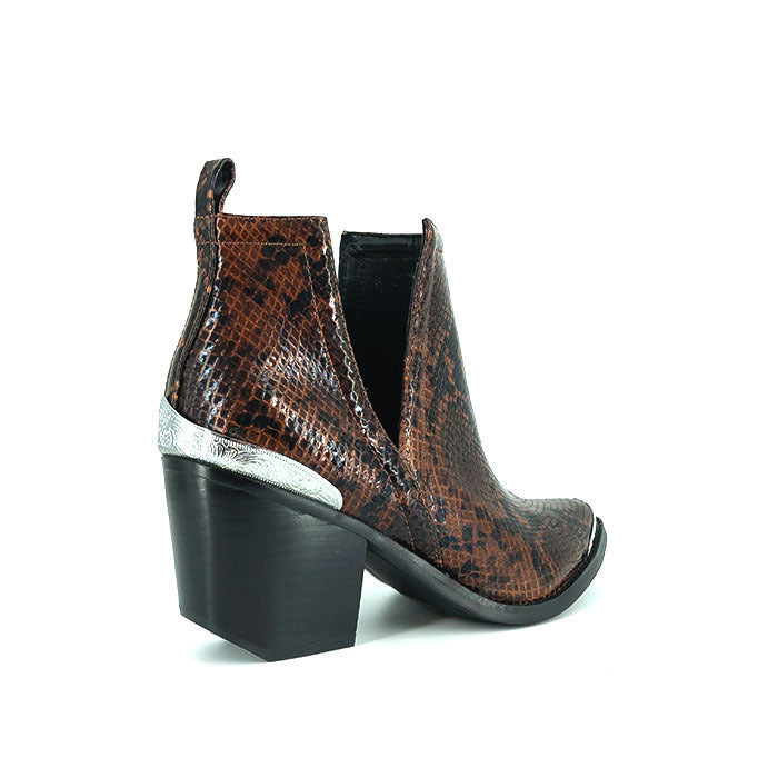 CROMWELL / BLACK+BROWN