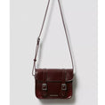 carregar imagem na visualização da galeria, DR.MARTENS-AB093601-7INCVEGANCROSSBODYBAG-CHERRYRED-4
