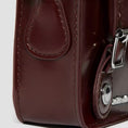 carregar imagem na visualização da galeria, DR.MARTENS-AB093601-7INCVEGANCROSSBODYBAG-CHERRYRED-9
