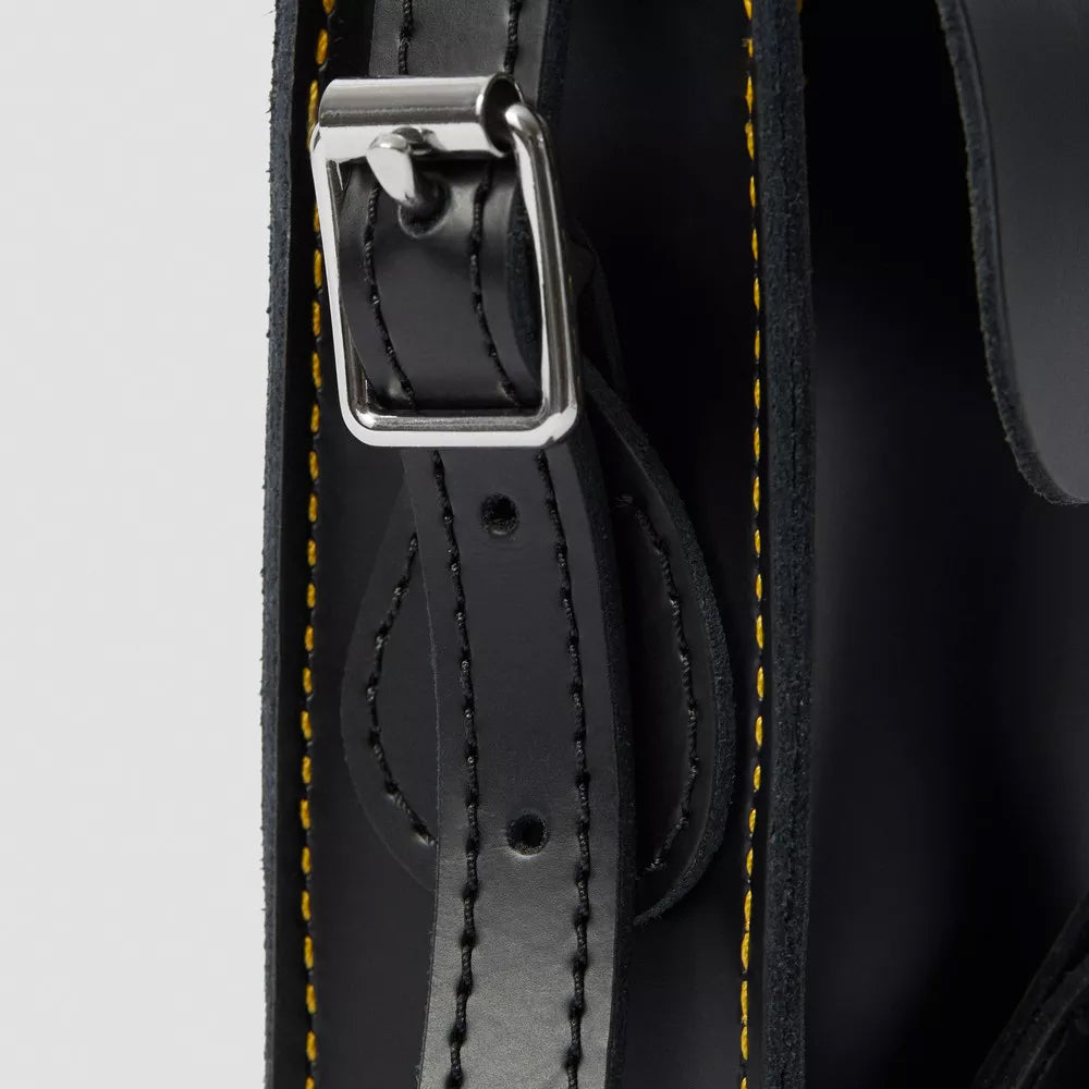 7 INCH LEATHER CROSSBODY BAG / BLACK SMOOTH
