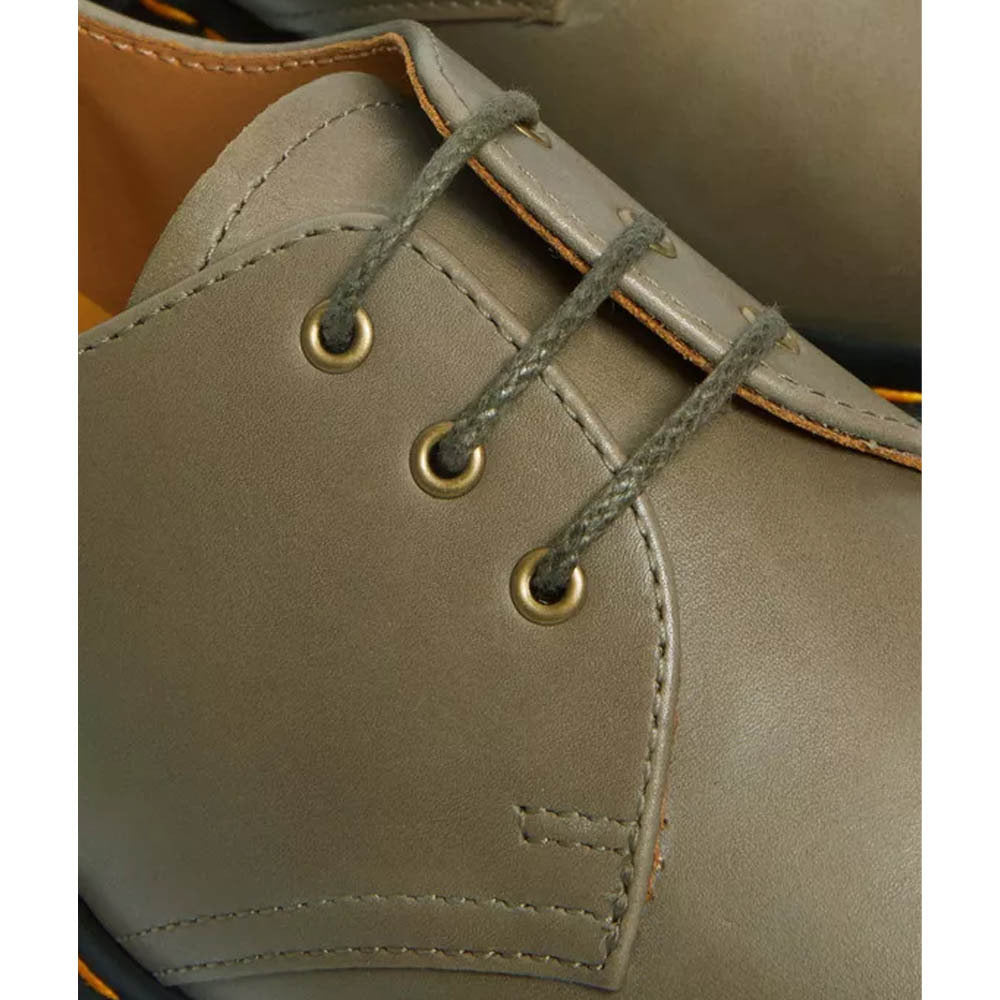 1461 / OLIVE