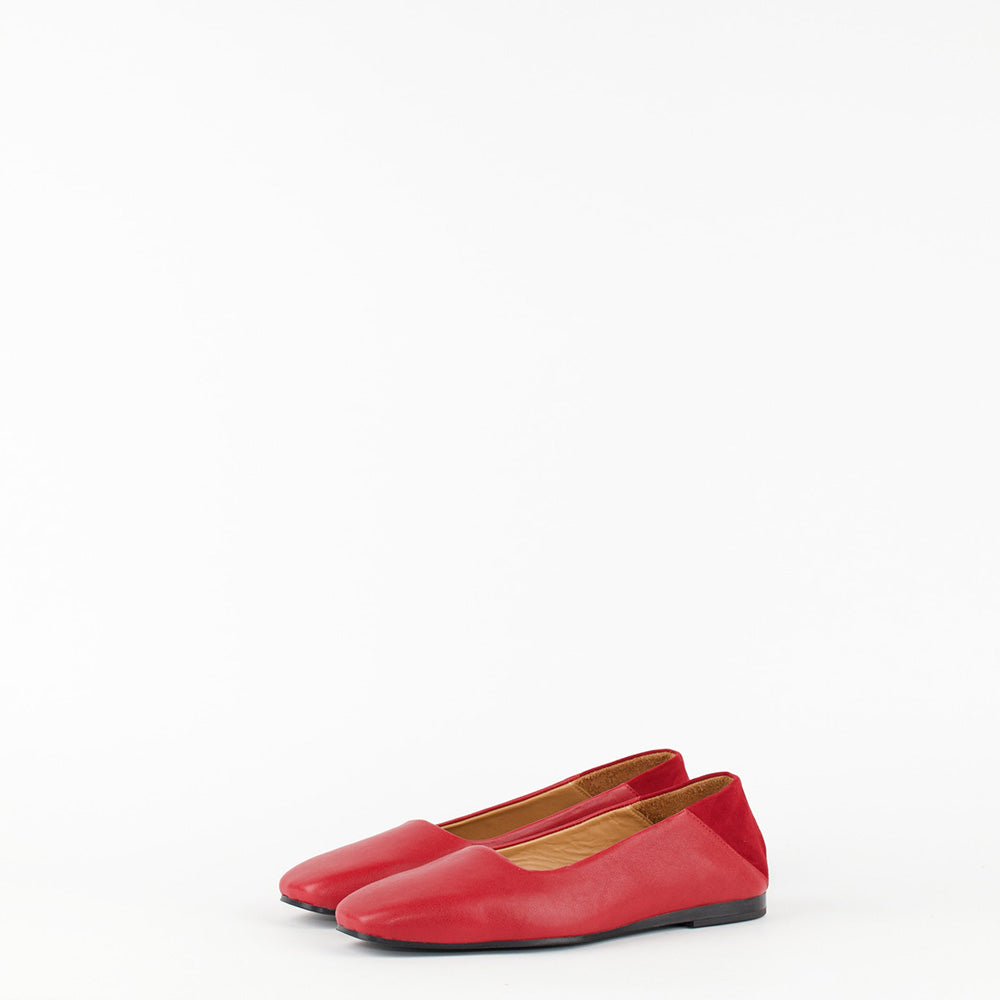 AMURU / RED