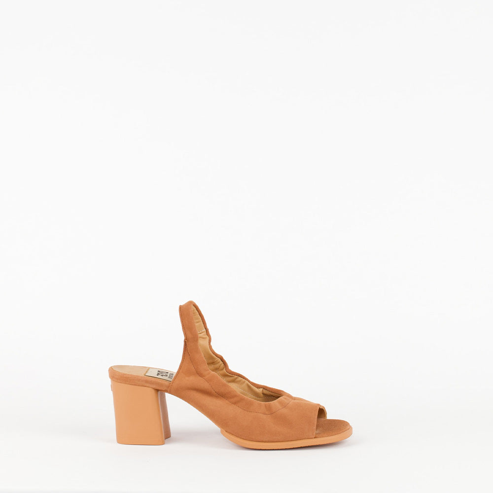 NURMIRI / CM CAMEL