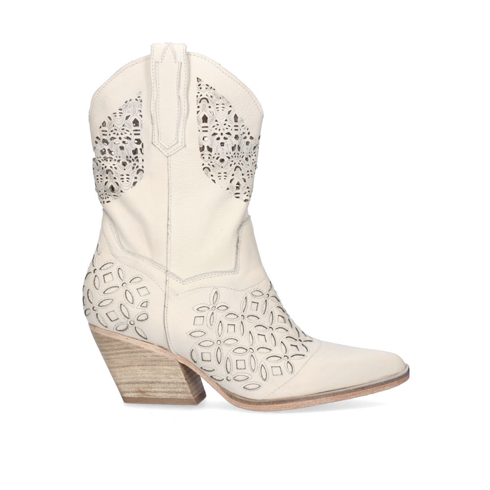 GIA 044 / OFFWHITE