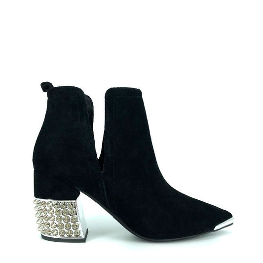 FIN / BLACK