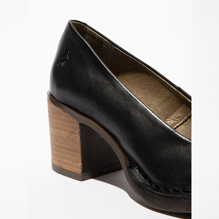 BERY / BLACK