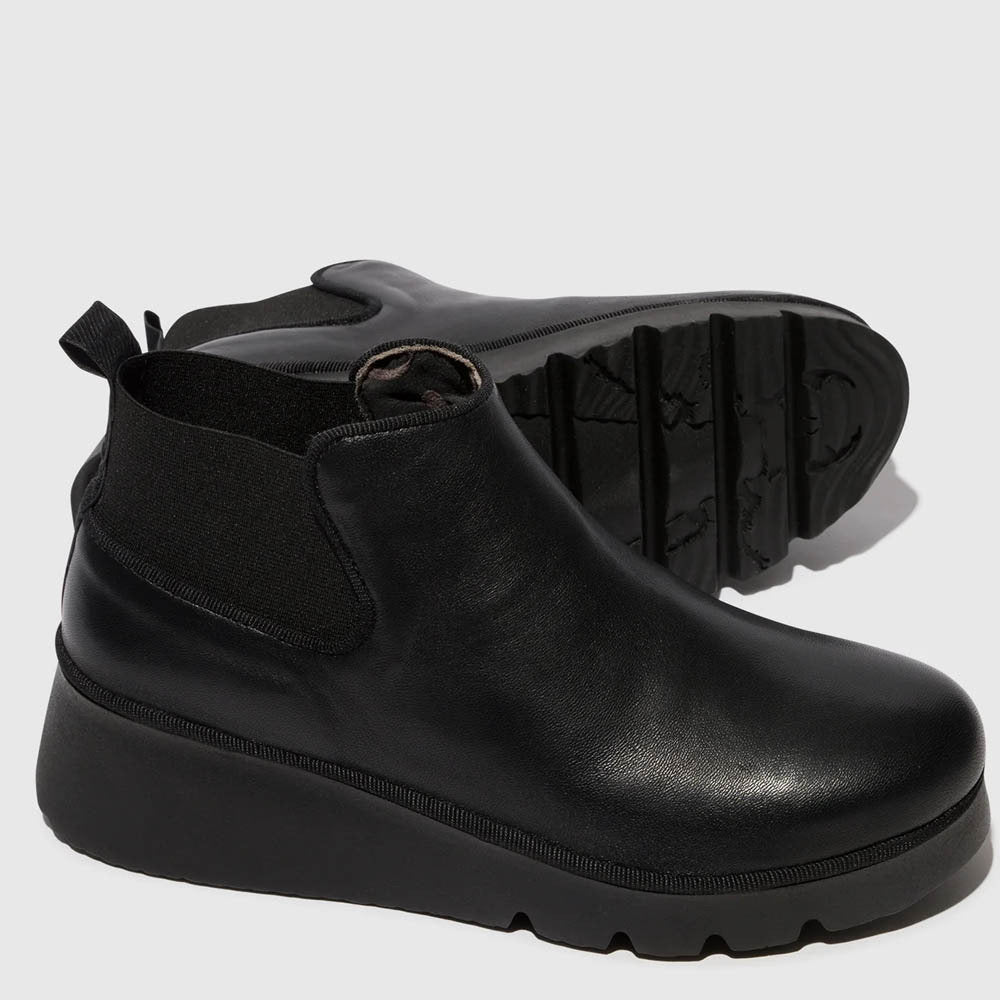 PADA / BLACK