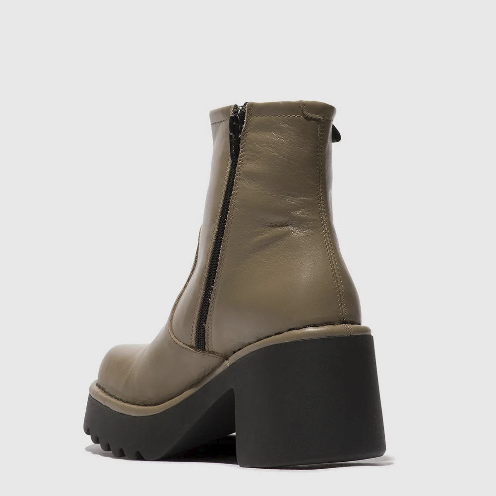 MOGE / TAUPE