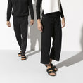 Load image into Gallery viewer, GARDENIA-BIRKENSTOCK-0051791-ARIZONA-BLACKREG-10
