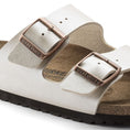 carregar imagem na visualização da galeria, GARDENIA-BIRKENSTOCK-1009921-ARIZONA-BF-N-GRACEFUL-PEARL-WHITE-2
