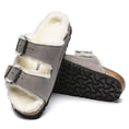 carregar imagem na visualização da galeria, GARDENIA-BIRKENSTOCK-1017403-ARIZONA-SHEARLING-LEVE-R-STONE-COIN-LAF-1

