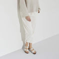 carregar imagem na visualização da galeria, GARDENIA-BIRKENSTOCK-1020021-ARIZONABBBFN-GRACEFULPEARLWHITE-7
