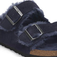 carregar imagem na visualização da galeria, GARDENIA-BIRKENSTOCK-1020592-ARIZONASHEARLINGLEVER-MIDNIGHTLAF-3
