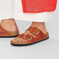 carregar imagem na visualização da galeria, GARDENIA-BIRKENSTOCK-1026661-ARIZONABBLEOIN-BURNTORANGEHEX-6
