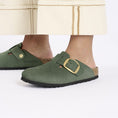 Load image into Gallery viewer, GARDENIA-BIRKENSTOCK-1028033-BOSTON-BIG-BUCKLE-N-THYME-2
