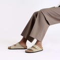 Load image into Gallery viewer, GARDENIA-BIRKENSTOCK-1029260-ARIZONALEVEN-SANDCASTLE-7
