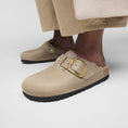 carregar imagem na visualização da galeria, GARDENIA-BIRKENSTOCK-1030444-BOSTONBBSHEARLINGLEOI-N-TABACCOBRLAF-5
