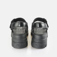 carregar imagem na visualização da galeria, GARDENIA-BUFFALO-LONDON-1602188-ASPHA-TS-SANDAL-BLACK-4
