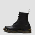 carregar imagem na visualização da galeria, GARDENIA-DR.-MARTENS-26913512006-1460-PASCAL-VIR-BLACK-3
