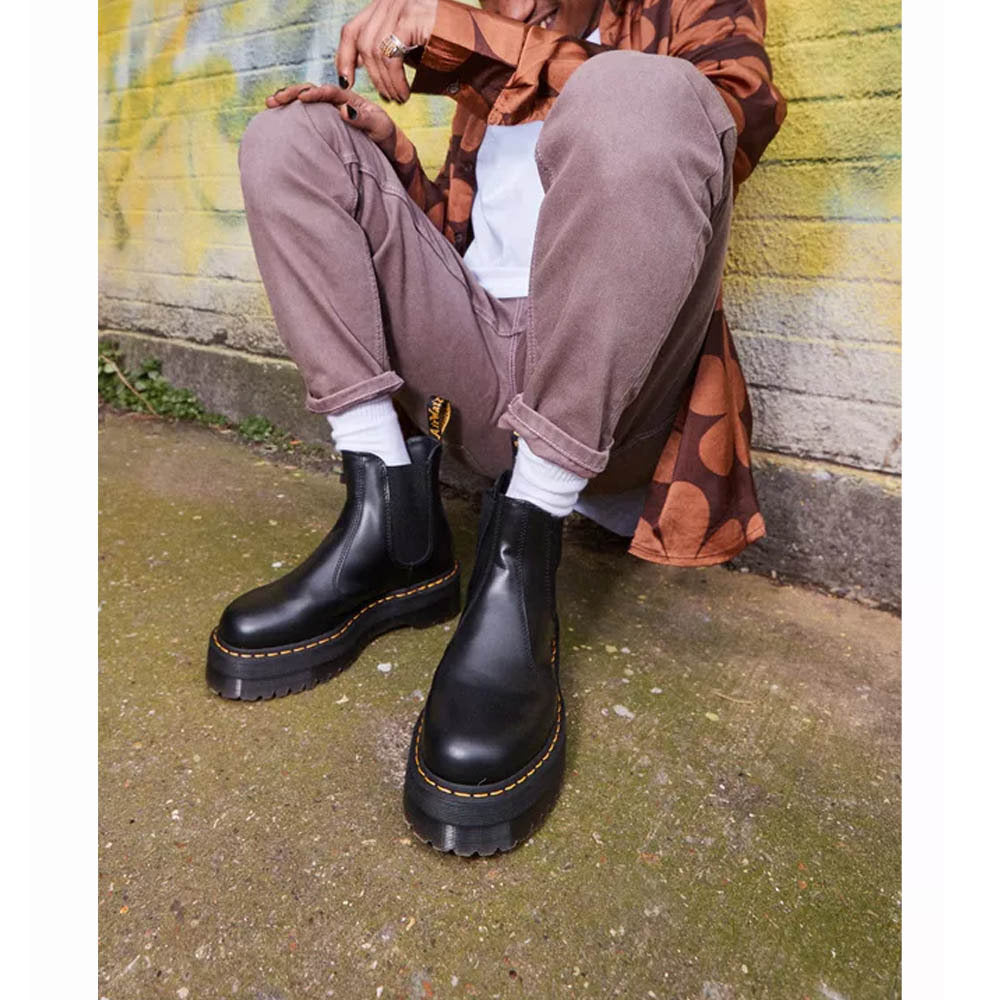 GARDENIA-DR.MARTENS-24687001-2976QUAD-BLACK-3