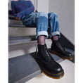 carregar imagem na visualização da galeria, GARDENIA-DR.MARTENS-26230001-101YS-BLACK-2
