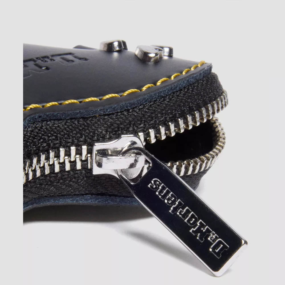 GARDENIA-DR.MARTENS-41430001-LEATHERHEARTSHAPEDKEYRINGPURSE-2