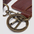 carregar imagem na visualização da galeria, GARDENIA-DR.MARTENS-41709200-CARDHOLDERCASHEWAMBASSADOR-5
