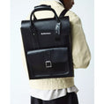 carregar imagem na visualização da galeria, GARDENIA-DR.MARTENS-AC989003-BACKPACKBLACK_BLACKKIEV_SMOOTH-1
