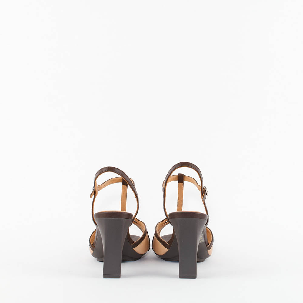 BOLLEK / BROWN+BEGE