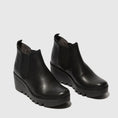Load image into Gallery viewer, GARDENIA-FLY-LONDON-P501349010-BYNE-BLACK-1
