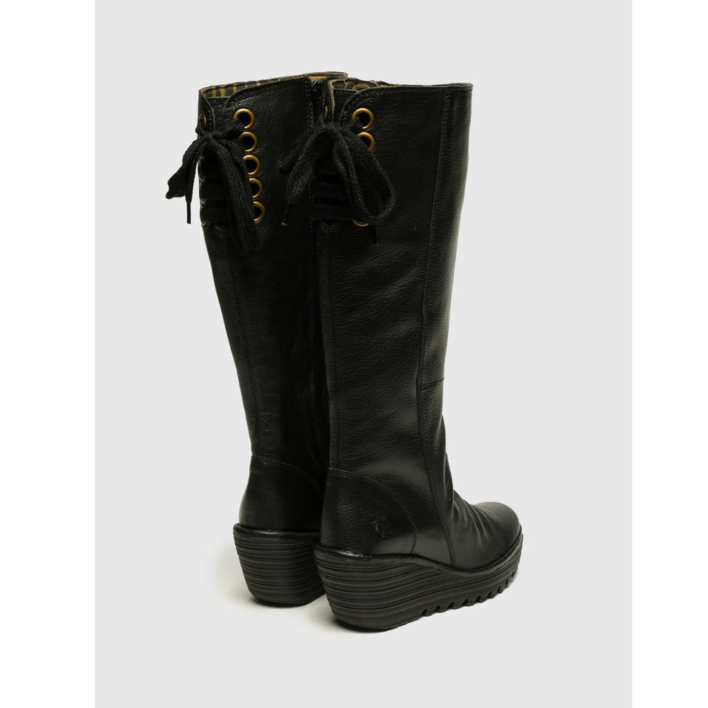 YUST / BLACK