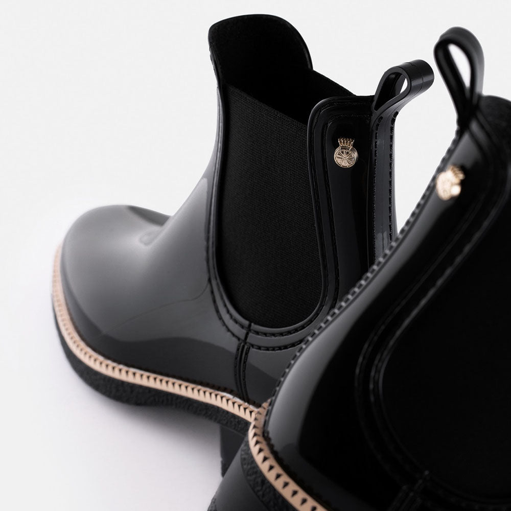 AVA 01 / BLACK